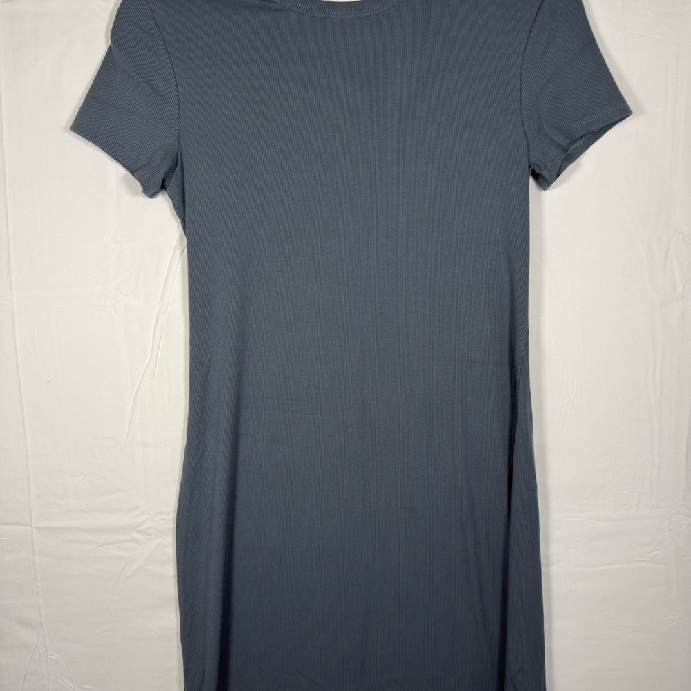 Athleta Gray Short Sleeve Dress